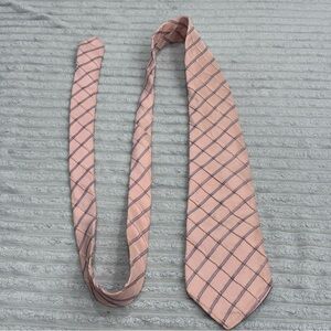 VTG Daniel Hechter silk tie pink/light brown hue with a geometric grid pattern